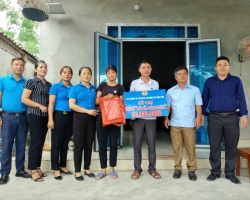 03 trao nhà mái ấm CĐ huyện  Điện Biên