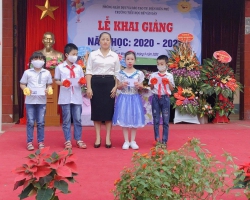 40 TIN KHAI GIẢNG BẾ VĂN ĐÀN