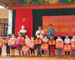 44 TRAO CẶP PHAO MƯỜNG ẢNG