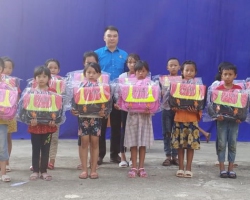 48 TRAO CẶP PHAO CỨU SINH 01