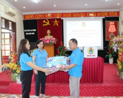 26 TIN ung ho dong bao mien Trung 02