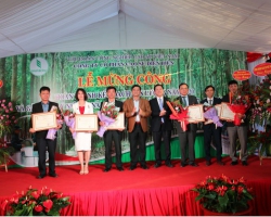 06 Tin bài Lễ mừng công Cao su Điện Biên 02