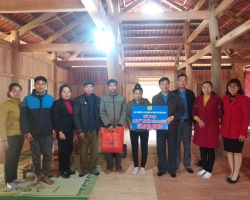 24 trao nhà mai am Thanh pho 02