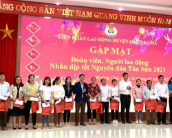 48 MUONG CHA GẶP MẶT TẶG QUÀ XUÂN TÂN SỬU 04