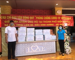 64 TIN ĐIỆN BIÊN TRAO QUÀ CHO CÁ CHÁU HỌC SINH ẢNH HƯỞNG BỞI DỊCH COVID 01