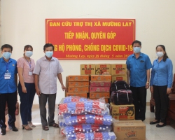 72 LĐLĐ tỉnh chia sẻ khó khăn với cán bộ 01