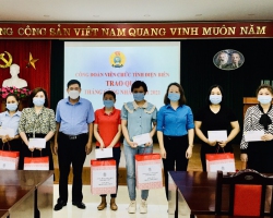 76 thăm hỏi, tặng quà TCN 2021