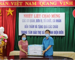 06 tin LĐLĐ tỉnh tặng quà trung thu 2021 03