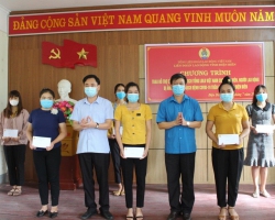 45 Công đoàn với tinh thần tương thân tương ái trong công tác phòng, chống dịch Covid   19 01