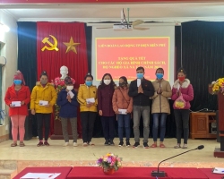56 LĐLĐ thành phố Trao quà Covid 04