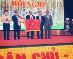 24 TIN TO CHUC HOI NGHỊ NGUOI LAO ĐÔNG CÔNG TY CAO SU 02