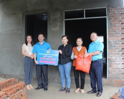 01 tin bài trao MACĐ  Tủa Chùa 05