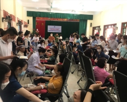 06 Tin Huyện ĐB hiến máu nhân đạo 01