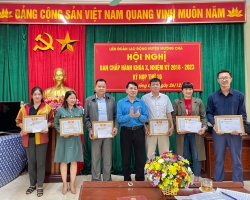 19 HỘI NGHỊ BCH 02