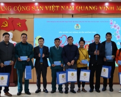 Lãnh đạo Liên đoàn Lao động tỉnh thăm và chúc Tết đoàn viên, công nhân viên chức, lao động huyện Mường Ảng