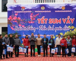 Tết Sum Vầy, Xuân Ơn Đảng, Thắm Tình Quân Dân tại Tủa Chùa