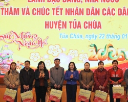 Phó Thủ tướng Bùi Thanh Sơn trao quà Tết tại tỉnh Điện Biên