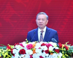 Học tập suốt đời là trách nhiệm của mỗi cán bộ, đảng viên, là nghĩa vụ của mỗi công dân