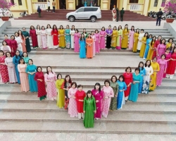 Gặp mặt, biểu dương nữ cán bộ, công chức, viên chức, lao động nhân kỷ niệm 115 năm Ngày Quốc tế Phụ nữ 8/3