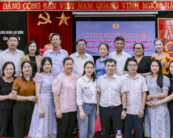 Liên đoàn Lao động tỉnh Sóc Trăng tặng 25 triệu đồng cho đoàn viên, CNVCLĐ có hoàn cảnh khó khăn tại Liên đoàn Lao động tỉnh Điện Biên