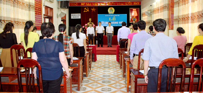 LDLD tỉnh kết nạp 03 Đảng viên mới 2
