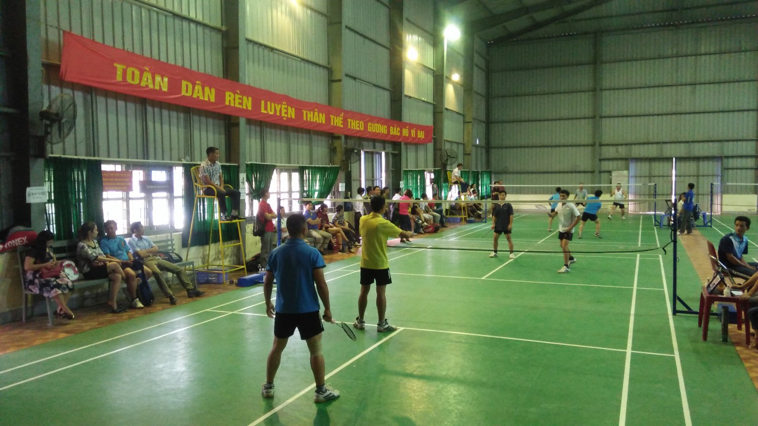 Giai câu lông huyện ĐB