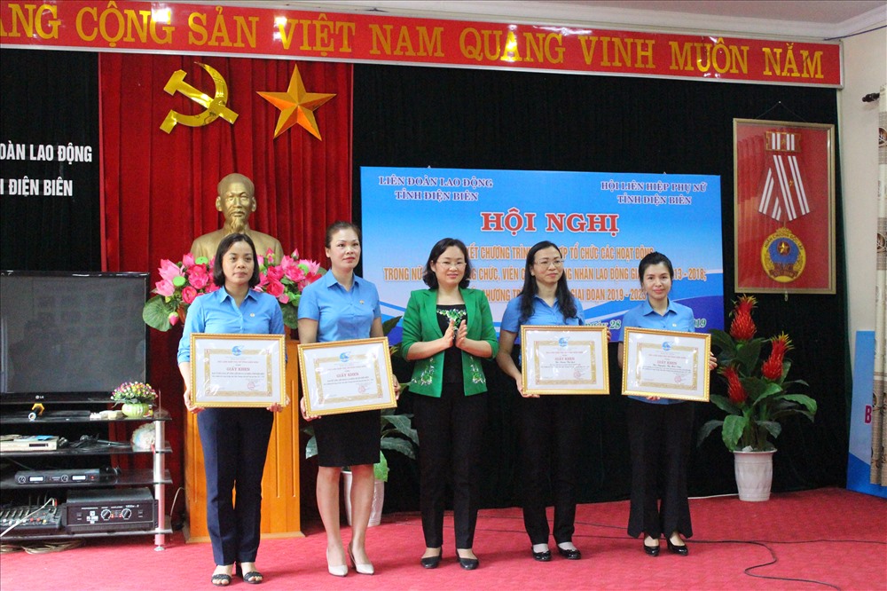 33 Cơ quan Liên đoàn Lao động và Hội Liên hiệp Phụ nữ tỉnh Điện Biên chăm lo tốt cho lao động nữ 02