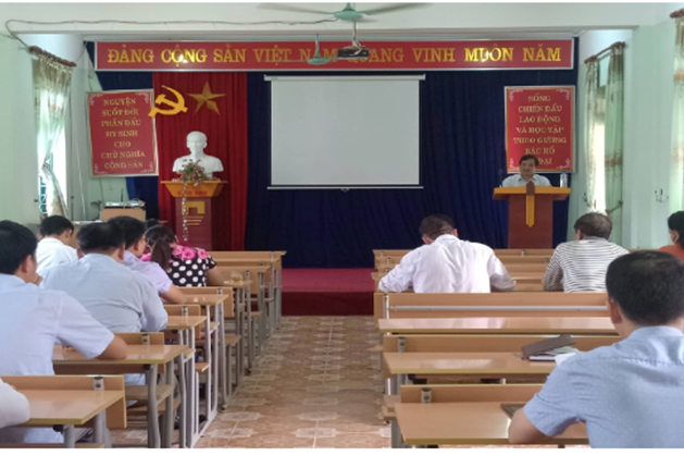 23 LĐLĐ huyện Tủa Chùa tổ chức lớp Bồi dưỡng lý luận chính trị
