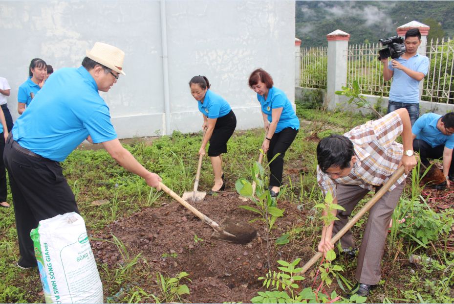 35 CÔNG ĐOÀN CƠ SỞ CƠ QUAN LĐLĐ TỈNH VỚI CÁC HOẠT ĐỘNG THÁNG CÔNG NHÂN 2019 06