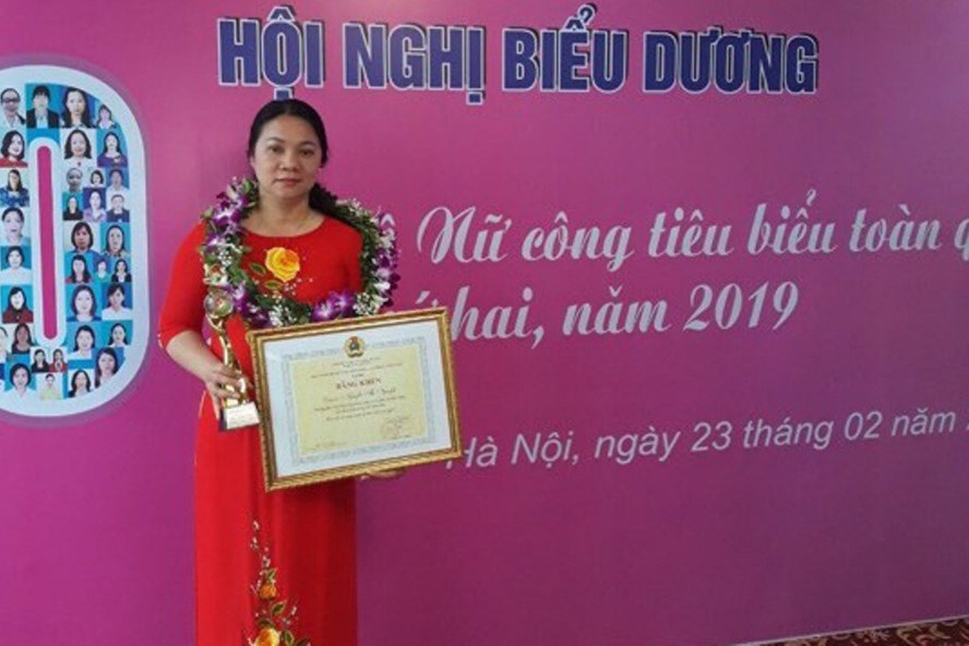 CHỦ TỊCH CĐCS TIÊU BIỂU CẤP TỔNG LIÊN ĐOÀN NĂM 2019 NGUYỄN THỊ NGUYỆT