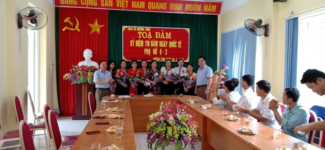 TIN TỌA ĐÀM 8 3 02