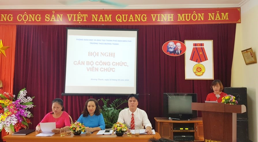 03 HỘI NGHỊ CBCCVC CĐCS THCS MƯỜNG THANH 02