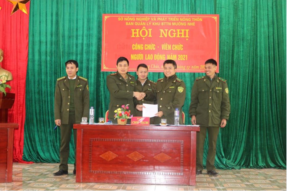 21 TIN TO CHUC HÔI NGHI CBCCVC 04