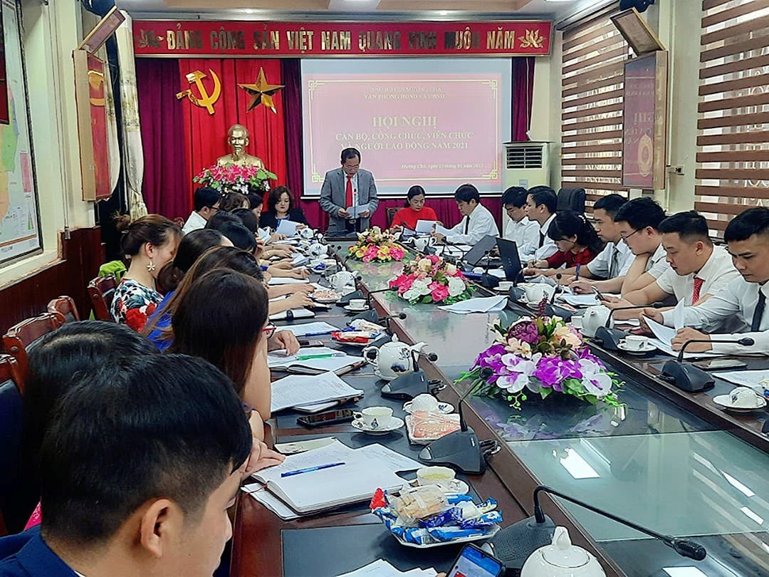 49 MUONG CHA HỘI NGHỊ CÁN BỘ, CC, VC UBND HUYỆN 01