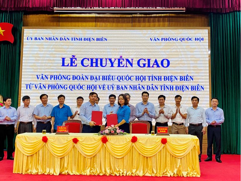 18 Tin chuyển giao đoàn viên CĐCS VP Quốc hội tỉnh 2021 02