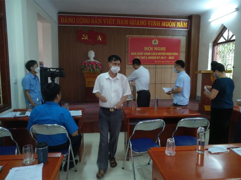 30 TIN LĐLĐ huyện Điện Biên tổ chức HN BCH lần thứ 9 02