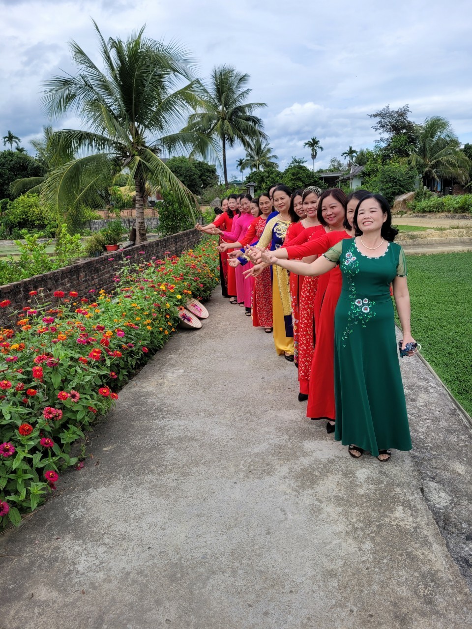 38 Liên đoàn Lao động huyện Điện Biên Đa dạng các hoạt động chào mừng 20 10 04