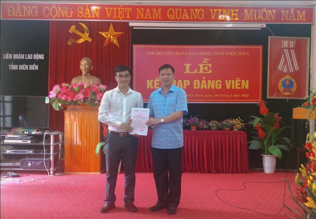 43 TIN KẾT NẠP ĐẢNG VIÊN MỚI 01