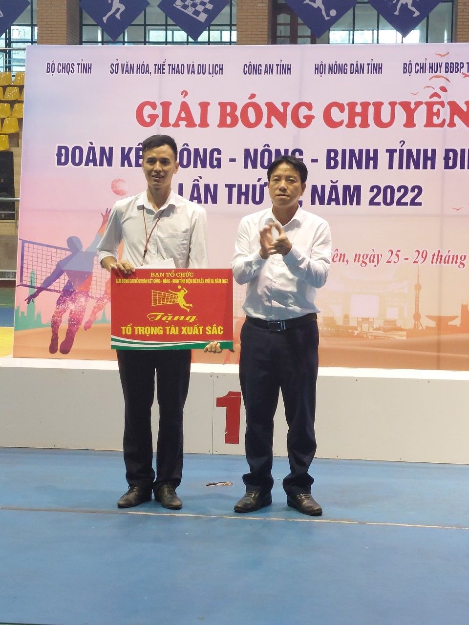 48 TIN BẾ MẠC BÓNG CHUYỀN 2022 04