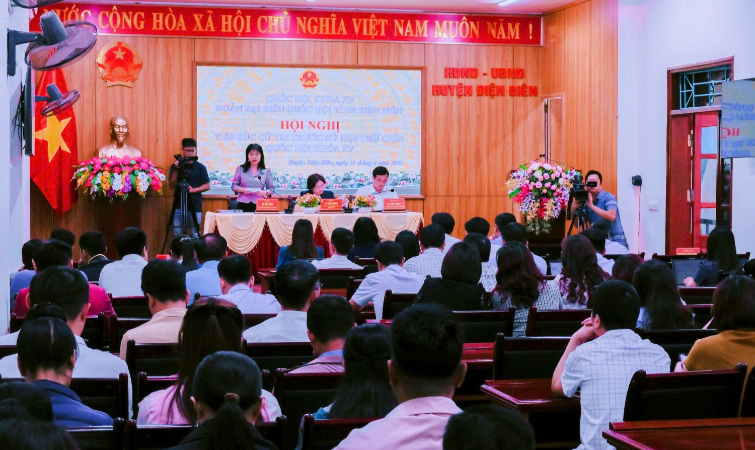 18 anh 2