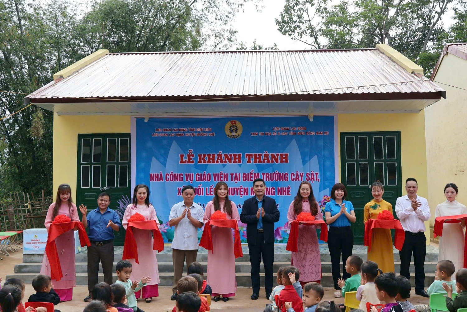 6 ANH 01