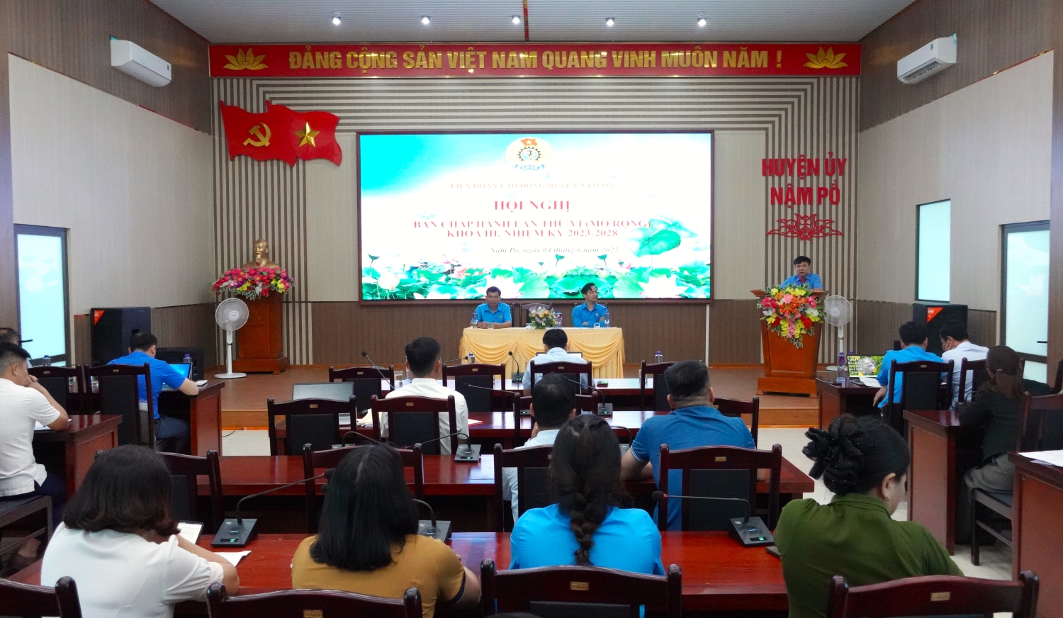 36 anh 1