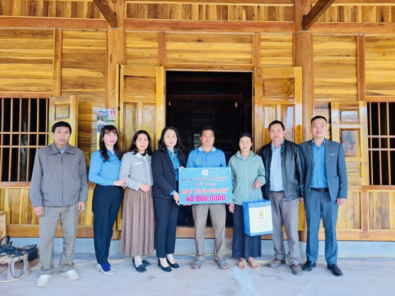 tin-Trao-ho-tro-nha-o-Muong-Nhe-Lu-Giang-Nam-duyet-01.jpg