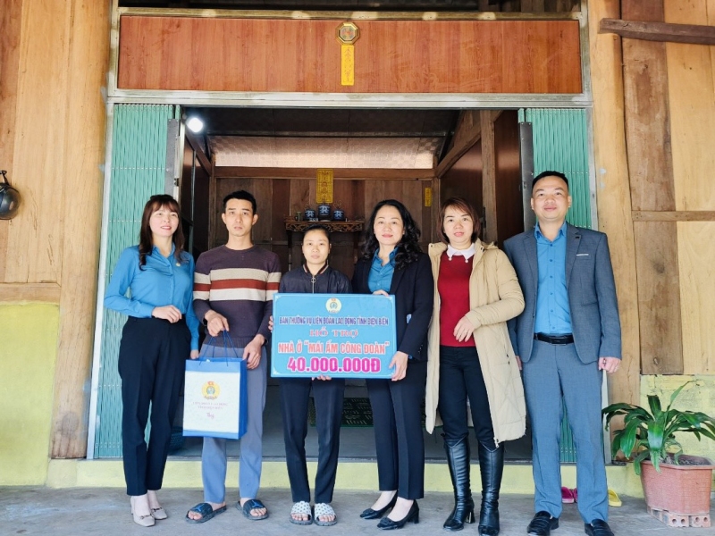 tin-Trao-ho-tro-nha-o-Muong-Nhe-Lu-Giang-Nam-duyet-02.jpg